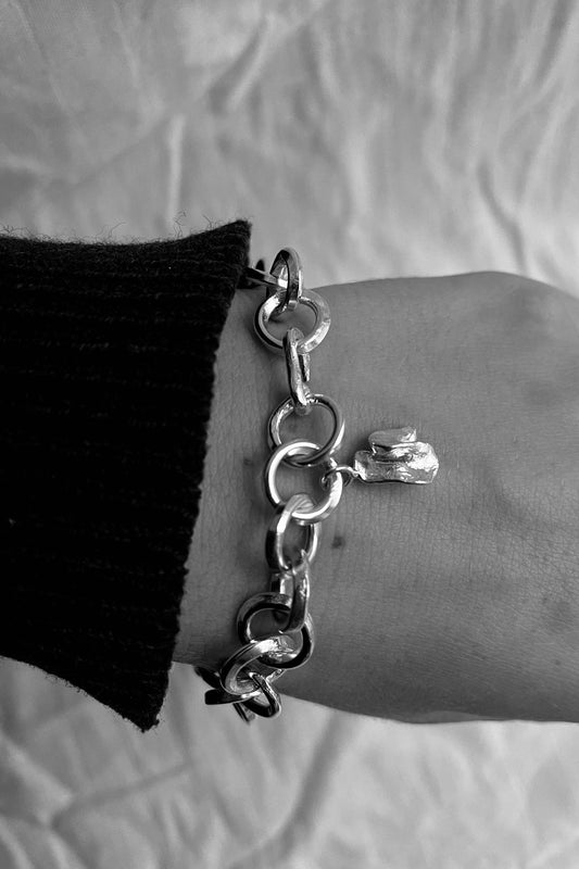 Chunky Sølv Lænke armbånd på arm